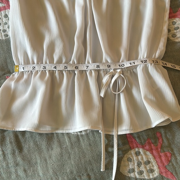 🍋New York & Company white sleeveless ruffle mock neck cut out ribbon top medium - Picture 10 of 11